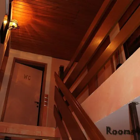 Rooms4young
