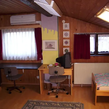 Rooms4young